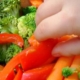 Kids eating vegetables